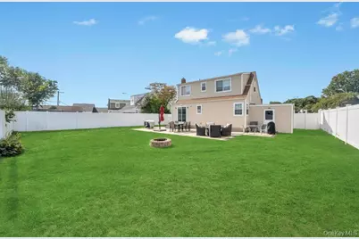 131 Lee Avenue, Hicksville, NY 11801 - Photo 31