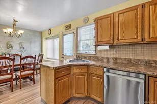 20 Primrose Ln, North Babylon, NY 11703 - Photo 7