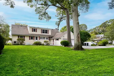 35 Red Oak Place, Massapequa, NY 11758 - Photo 19