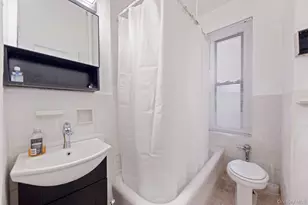 1976 Lafontaine Ave, Bronx, NY 10457 - Photo 11