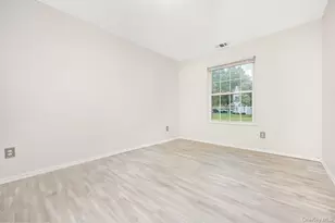 5 Fairview Cir, Middle Island, NY 11953 - Photo 15