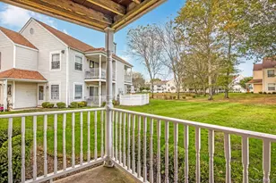 5 Fairview Cir, Middle Island, NY 11953 - Photo 19