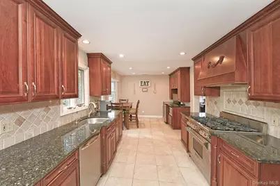 35 Columbus Avenue, Kings Park, NY 11754 - Photo 7
