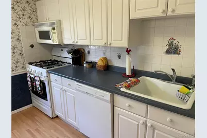 107 Mariners Way, Copiague, NY 11726 - Photo 13