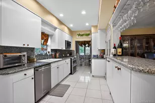 9-15 Malba Dr, Whitestone, NY 11357 - Photo 13