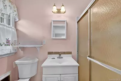 14 Halsey Place, Valhalla, NY 10595 - Photo 31