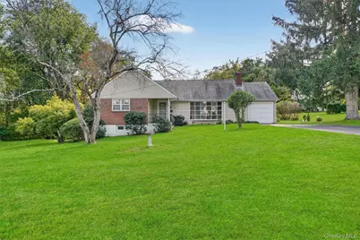 14 Halsey Place, Valhalla, NY 10595 - Photo 3