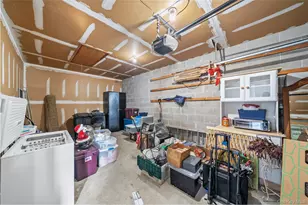 189 Revere Dr, Sayville, NY 11782 - Photo 11