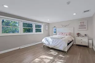 28 S Pine Lake Dr, Patchogue, NY 11772 - Photo 23