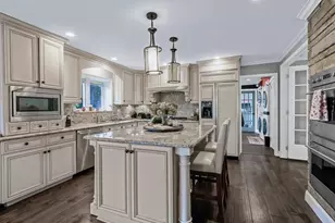 28 S Pine Lake Dr, Patchogue, NY 11772 - Photo 7