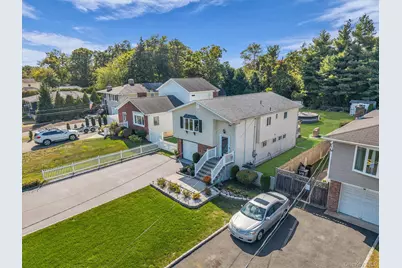 316 Vanderbilt Boulevard, Oakdale, NY 11769 - Photo 29