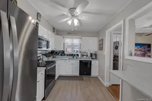 316 Vanderbilt Blvd, Oakdale, NY 11769 - Photo 5