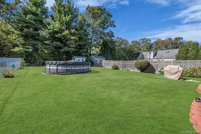 316 Vanderbilt Boulevard, Oakdale, NY 11769 - Photo 25