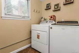 159 Soundview Dr, Port Washington, NY 11050 - Photo 13