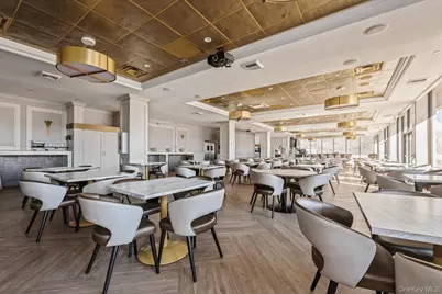 27110 Grand Central Parkway #2E, Floral Park, NY 11005 - Photo 17