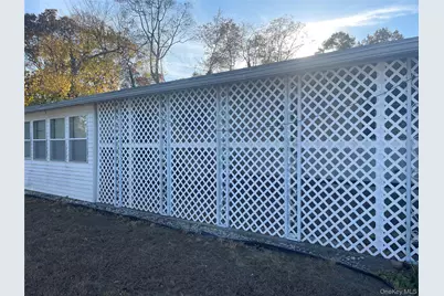 1661 Old Country Road #308, Riverhead, NY 11901 - Photo 7