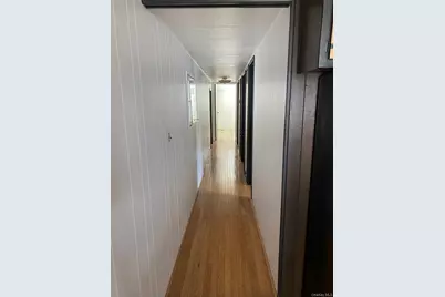 1661 Old Country Road #308, Riverhead, NY 11901 - Photo 5