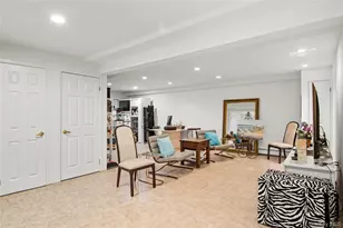 27 Mohring Bay Ct, Bayville, NY 11709 - Photo 33