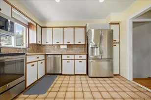 1982 Stratford Dr, Westbury, NY 11590 - Photo 11