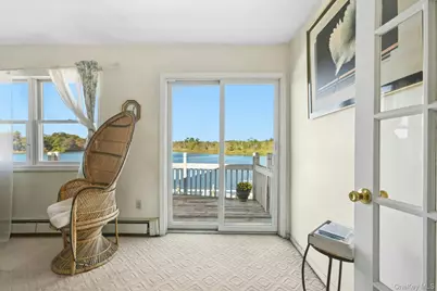 136 Connetquot Drive, Oakdale, NY 11769 - Photo 15