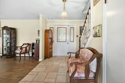 136 Connetquot Drive, Oakdale, NY 11769 - Photo 3