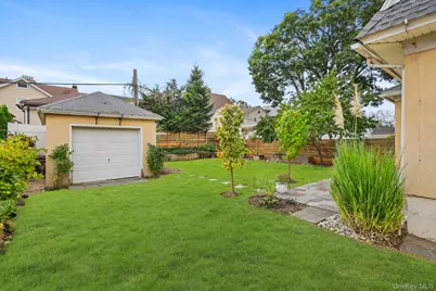 44 Rhodes Street, New Rochelle, NY 10801 - Photo 23