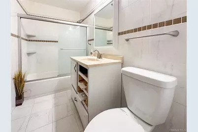 18 Granada Crescent #1, White Plains, NY 10603 - Photo 21