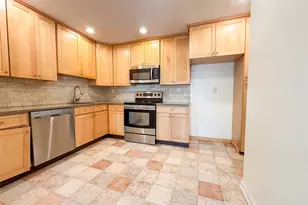 18 Granada Crescent, White Plains, NY 10603 - Photo 11