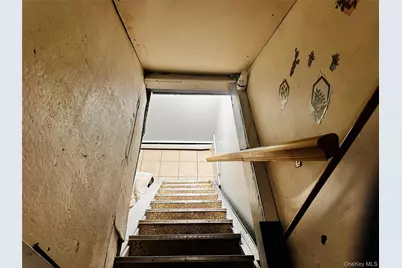 17 Flint Avenue, Hempstead, NY 11550 - Photo 9