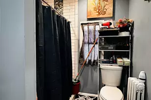 17 Flint Ave, Hempstead, NY 11550 - Photo 7