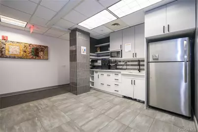 733 E 3 Avenue, Brooklyn, NY 10017 - Photo 13