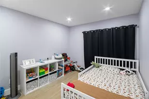 380 Montgomery Ave, West Babylon, NY 11704 - Photo 19