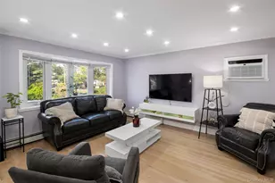 380 Montgomery Ave, West Babylon, NY 11704 - Photo 9