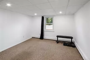 380 Montgomery Ave, West Babylon, NY 11704 - Photo 25