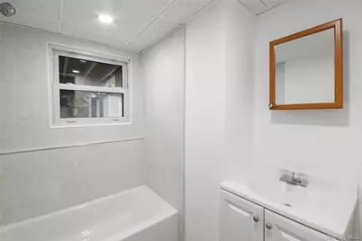 380 Montgomery Avenue, West Babylon, NY 11704 - Photo 27