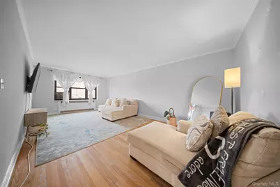 98-120 Queens Boulevard #6G, Rego Park, NY 11374 - Photo 9