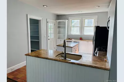 19 Ellwood Street, Glen Cove, NY 11542 - Photo 3