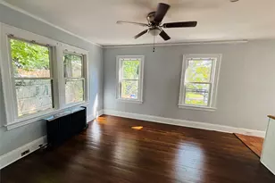 19 Ellwood St, Glen Cove, NY 11542 - Photo 7