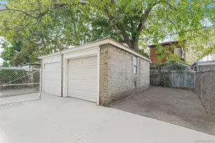 592 E 39th St, Brooklyn, NY 11203 - Photo 23