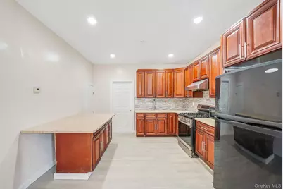 10131 116th Street, Richmond Hill, NY 11419 - Photo 13