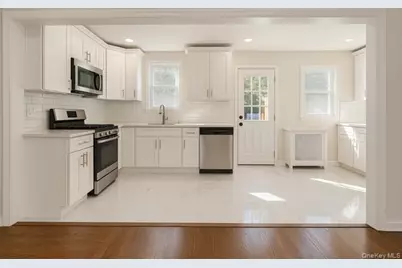 29 Avon Road, Hewlett, NY 11557 - Photo 7