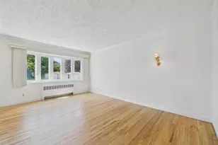 408 Briarwood Rd, Massapequa, NY 11758 - Photo 5