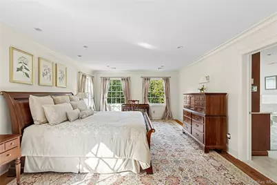 1270 Plandome Road, Manhasset, NY 11030 - Photo 11