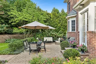 1270 Plandome Rd, Manhasset, NY 11030 - Photo 19