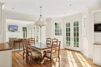 1270 Plandome Road, Manhasset, NY 11030 - Photo 9