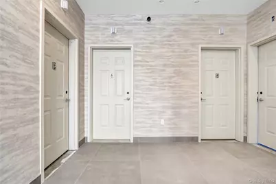 610 Jericho Turnpike, New Hyde Park, NY 11040 - Photo 7