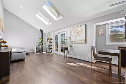 38 Oxford Road, Old Bethpage, NY 11804 - Photo 5