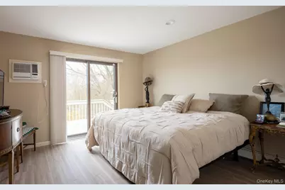 304 S Dunton Avenue, Patchogue, NY 11772 - Photo 11