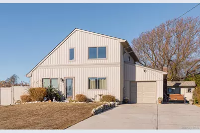 304 S Dunton Avenue, Patchogue, NY 11772 - Photo 3