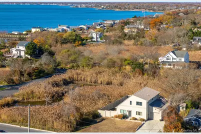 304 S Dunton Avenue, Patchogue, NY 11772 - Photo 7